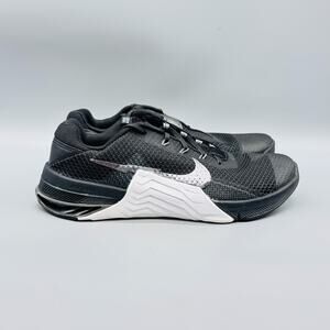 Nike Shoes Womens 10 Black White Metcon 7 Cross Training Gym Athletic Sneakers